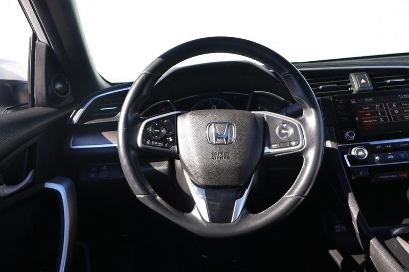 Honda Civic Coupe Vehicle Full-screen Gallery Image 24