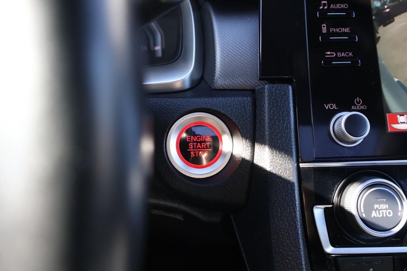 Honda Civic Coupe Vehicle Full-screen Gallery Image 27