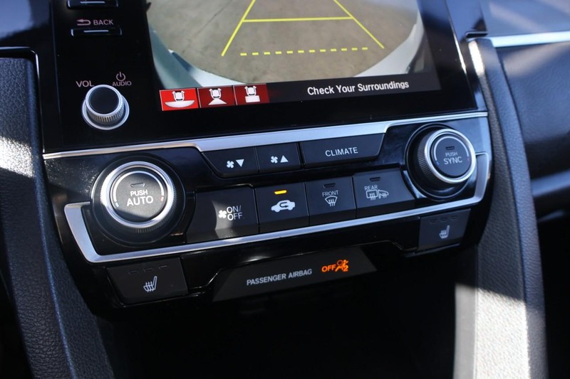 Honda Civic Coupe Vehicle Full-screen Gallery Image 31