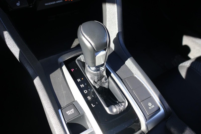 Honda Civic Coupe Vehicle Full-screen Gallery Image 32