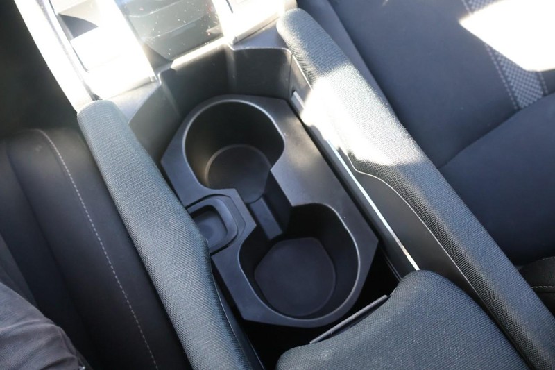 Honda Civic Coupe Vehicle Full-screen Gallery Image 33