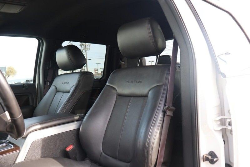 Ford F-150 Vehicle Full-screen Gallery Image 17