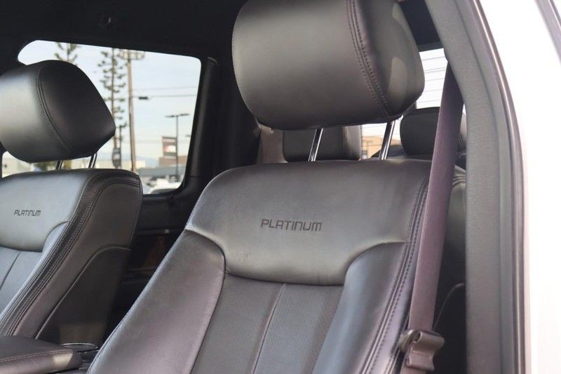 Ford F-150 Vehicle Full-screen Gallery Image 18