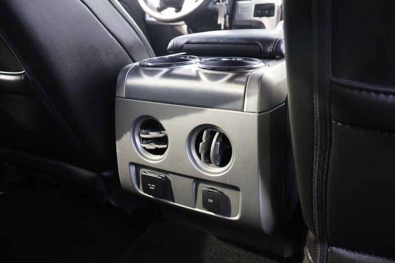 Ford F-150 Vehicle Full-screen Gallery Image 22