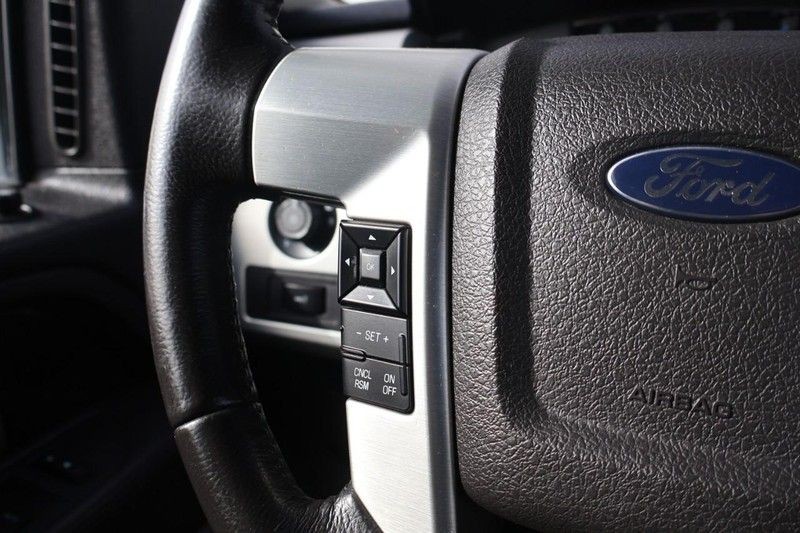 Ford F-150 Vehicle Full-screen Gallery Image 26