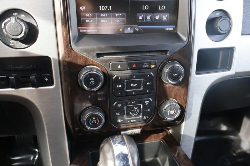 Ford F-150 Vehicle Full-screen Gallery Image 30