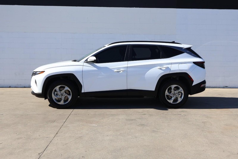 Hyundai Tucson Vehicle Full-screen Gallery Image 11