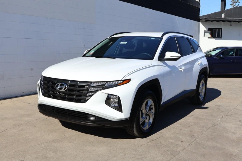 Hyundai Tucson Vehicle Full-screen Gallery Image 12