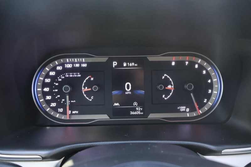 Hyundai Tucson Vehicle Full-screen Gallery Image 25