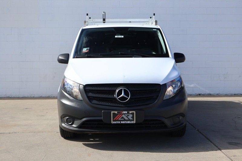 Mercedes-Benz Metris Cargo Van Vehicle Full-screen Gallery Image 03