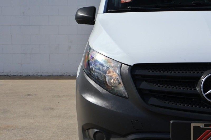 Mercedes-Benz Metris Cargo Van Vehicle Full-screen Gallery Image 04