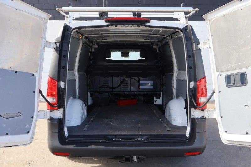 Mercedes-Benz Metris Cargo Van Vehicle Full-screen Gallery Image 08
