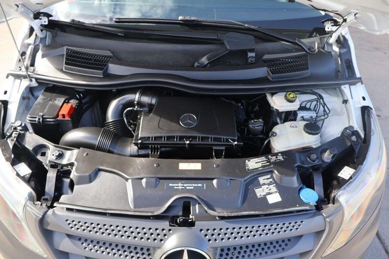 Mercedes-Benz Metris Cargo Van Vehicle Full-screen Gallery Image 13