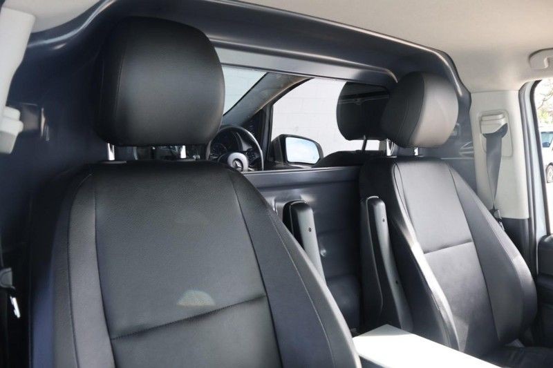 Mercedes-Benz Metris Cargo Van Vehicle Full-screen Gallery Image 21