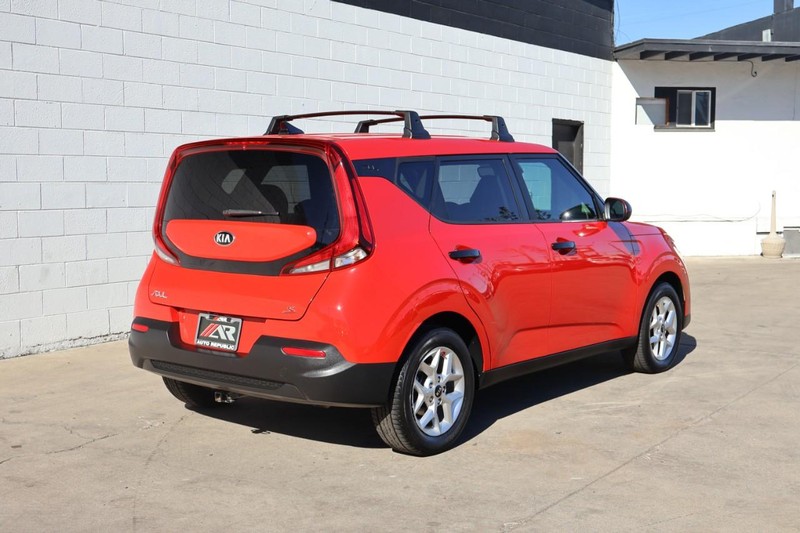 Kia Soul Vehicle Full-screen Gallery Image 05