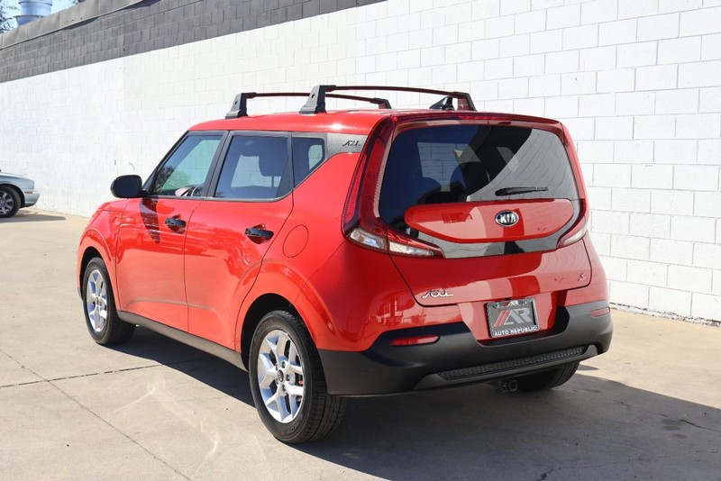 Kia Soul Vehicle Full-screen Gallery Image 09