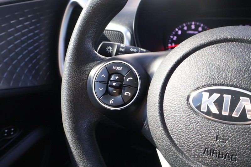 Kia Soul Vehicle Full-screen Gallery Image 26