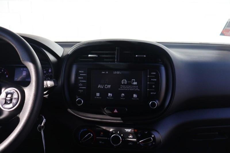 Kia Soul Vehicle Full-screen Gallery Image 28