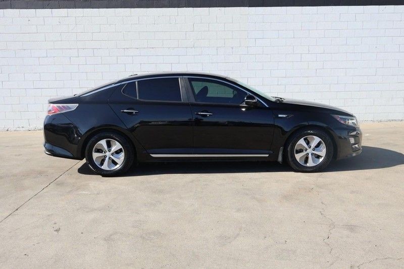 Kia Optima Hybrid Vehicle Full-screen Gallery Image 04