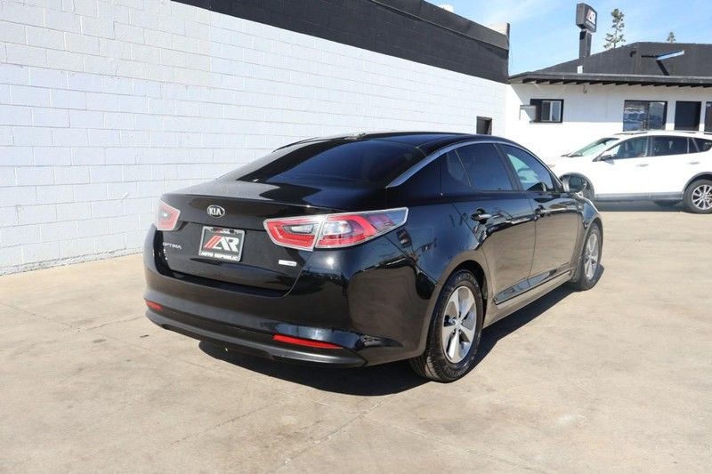 Kia Optima Hybrid Vehicle Full-screen Gallery Image 05