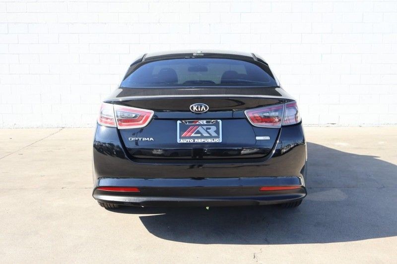 Kia Optima Hybrid Vehicle Full-screen Gallery Image 06