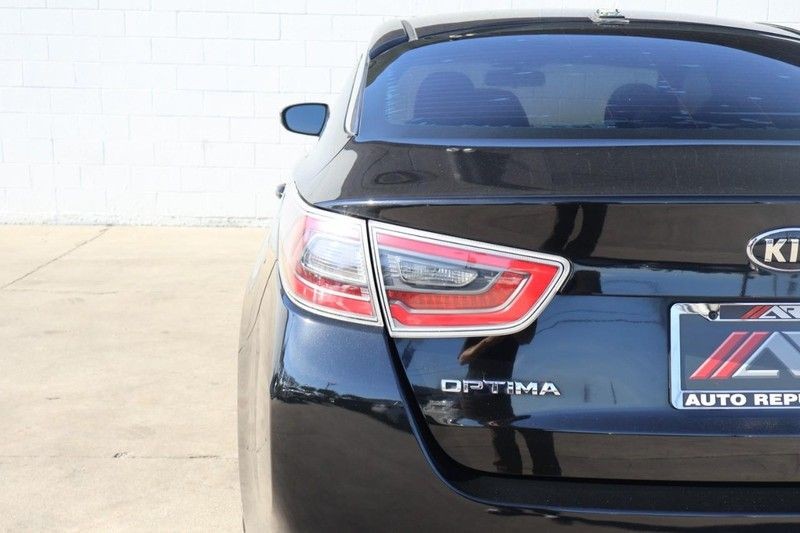 Kia Optima Hybrid Vehicle Full-screen Gallery Image 07
