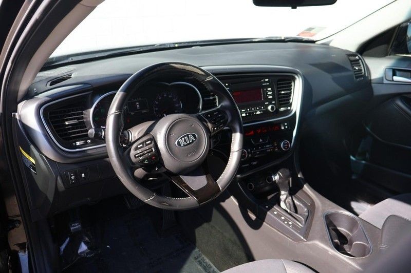 Kia Optima Hybrid Vehicle Full-screen Gallery Image 16