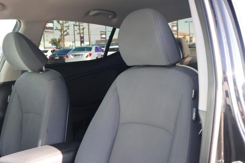 Kia Optima Hybrid Vehicle Full-screen Gallery Image 18