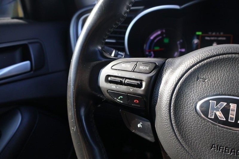 Kia Optima Hybrid Vehicle Full-screen Gallery Image 25