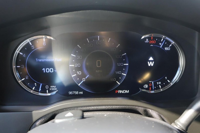 Cadillac Escalade ESV Vehicle Full-screen Gallery Image 24