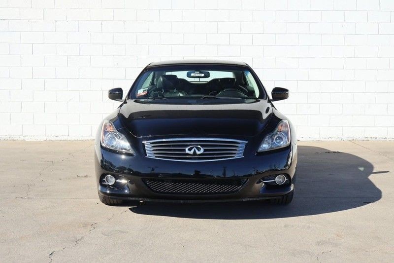 INFINITI G37 Convertible Vehicle Full-screen Gallery Image 02