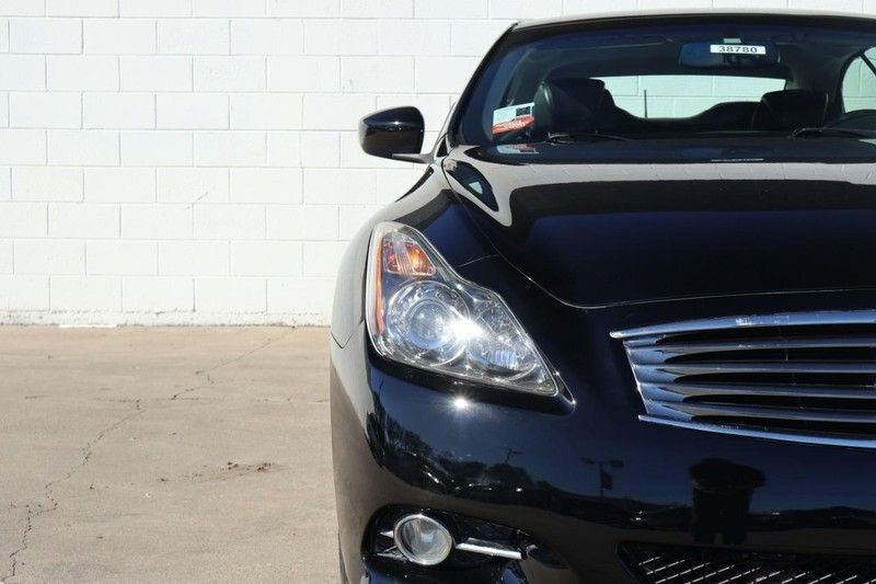 INFINITI G37 Convertible Vehicle Full-screen Gallery Image 03