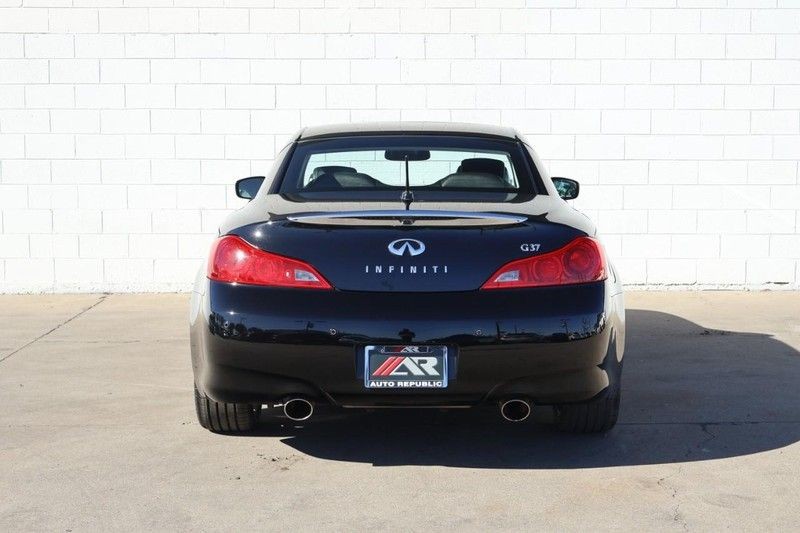 INFINITI G37 Convertible Vehicle Full-screen Gallery Image 06