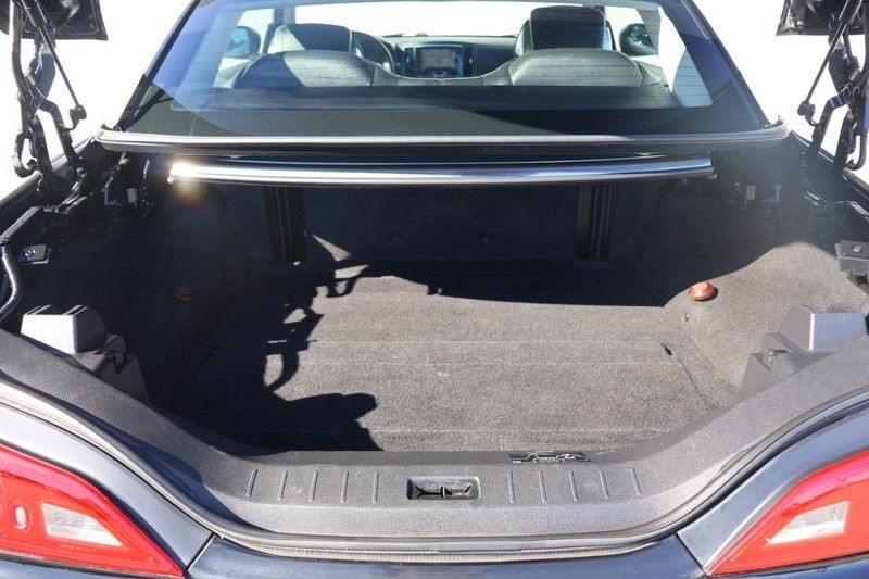 INFINITI G37 Convertible Vehicle Full-screen Gallery Image 08