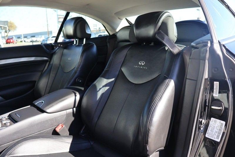 INFINITI G37 Convertible Vehicle Full-screen Gallery Image 17