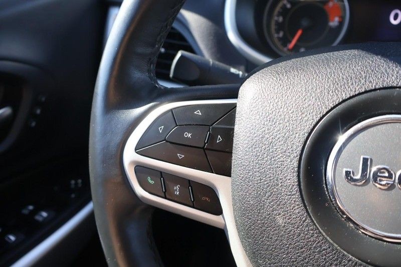 Jeep Cherokee Vehicle Full-screen Gallery Image 25