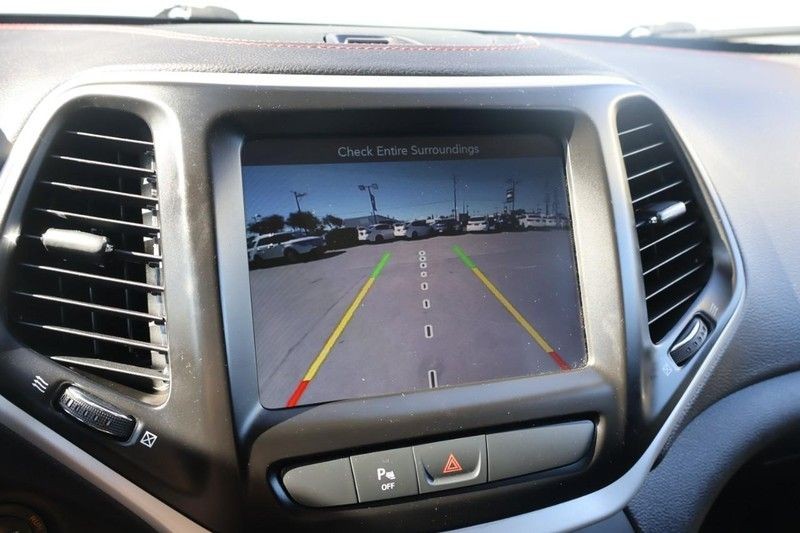 Jeep Cherokee Vehicle Full-screen Gallery Image 29