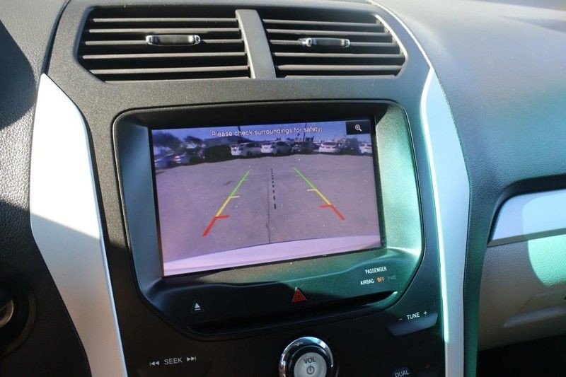 Ford Explorer Vehicle Full-screen Gallery Image 30