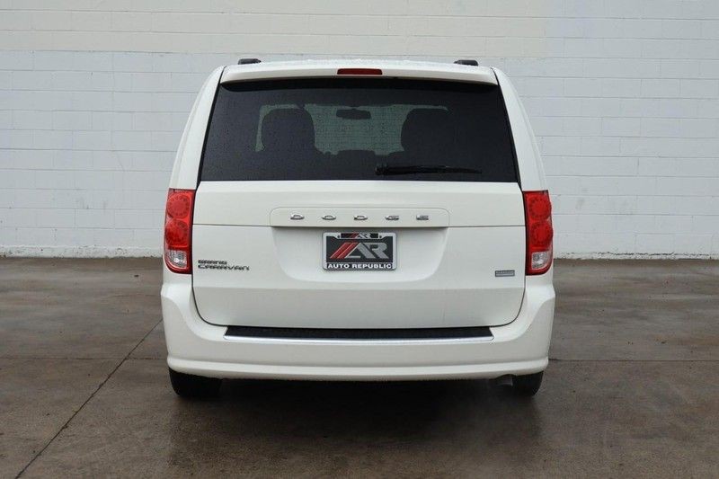 Dodge Grand Caravan Vehicle Full-screen Gallery Image 07