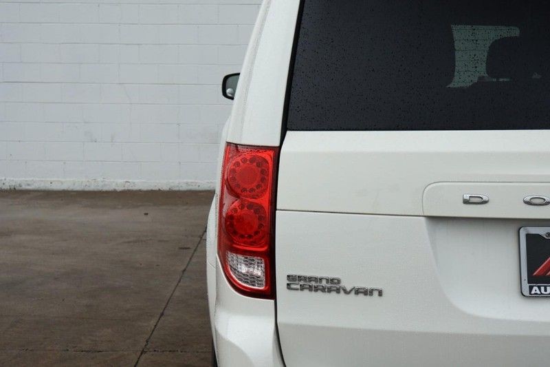 Dodge Grand Caravan Vehicle Full-screen Gallery Image 08