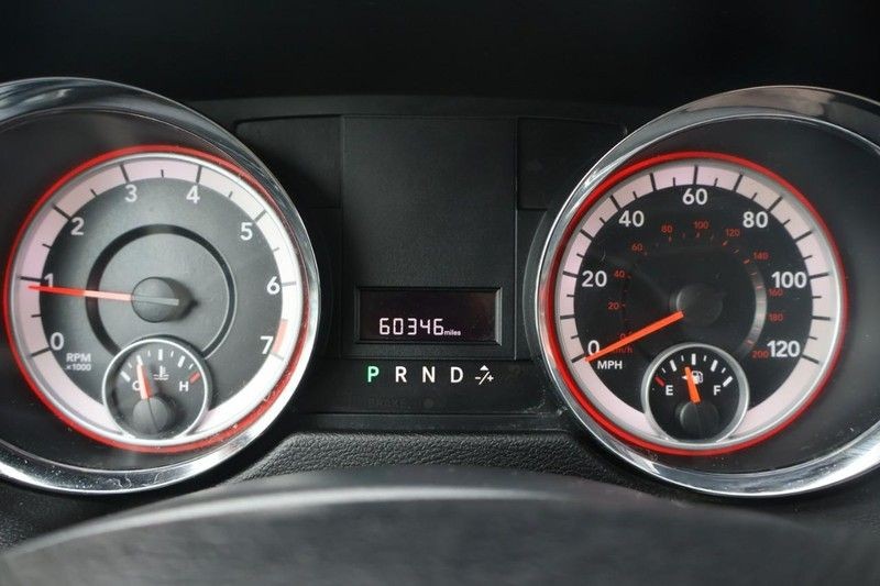 Dodge Grand Caravan Vehicle Full-screen Gallery Image 26