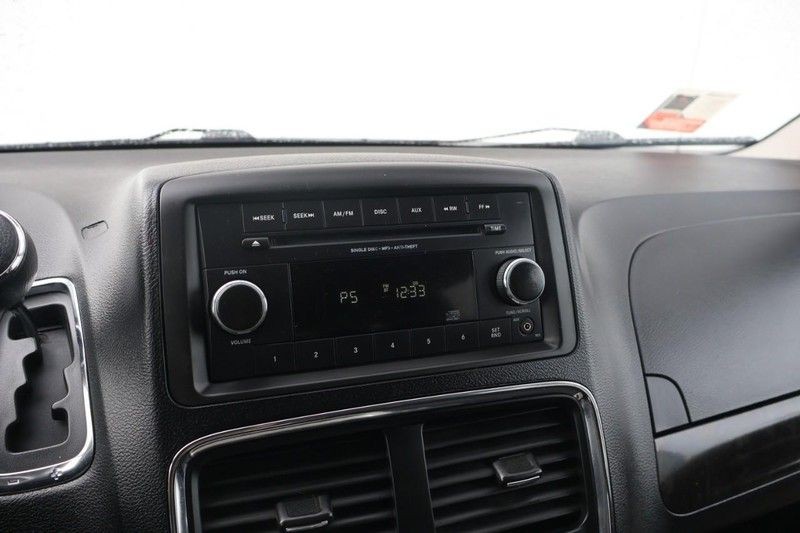 Dodge Grand Caravan Vehicle Full-screen Gallery Image 31