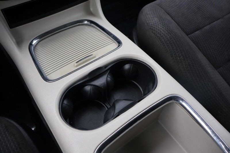 Dodge Grand Caravan Vehicle Full-screen Gallery Image 36