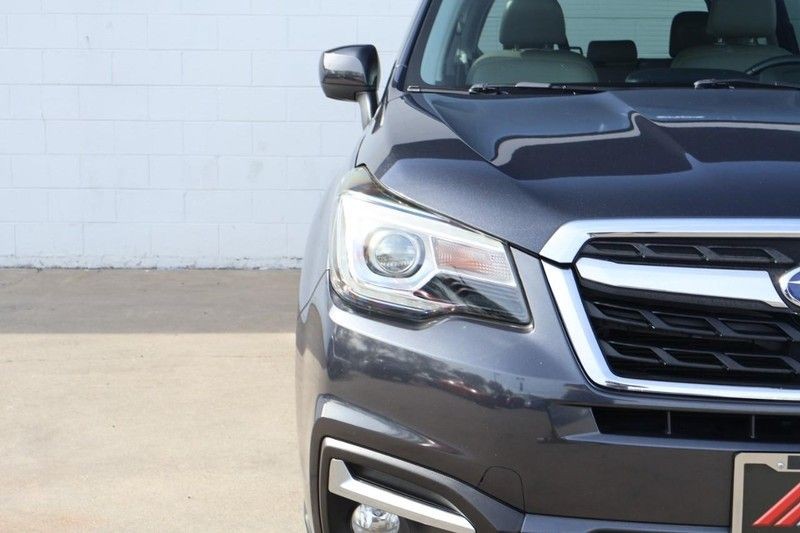 Subaru Forester Vehicle Full-screen Gallery Image 03