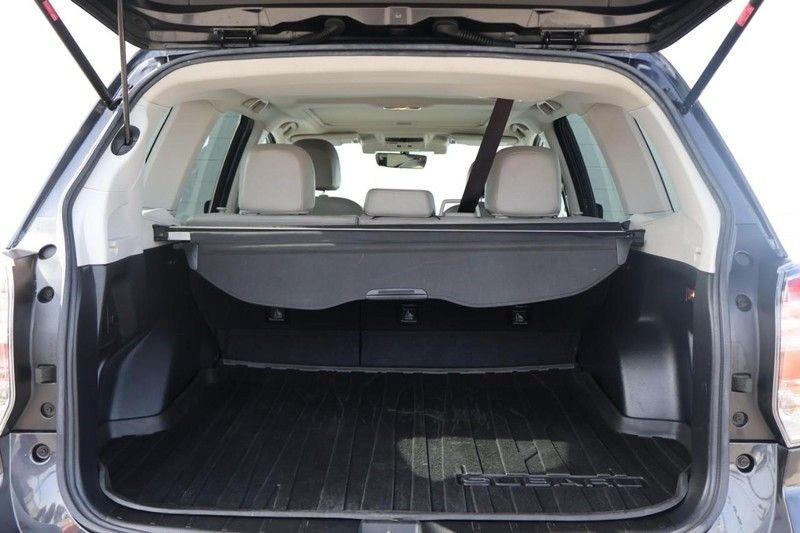 Subaru Forester Vehicle Full-screen Gallery Image 08