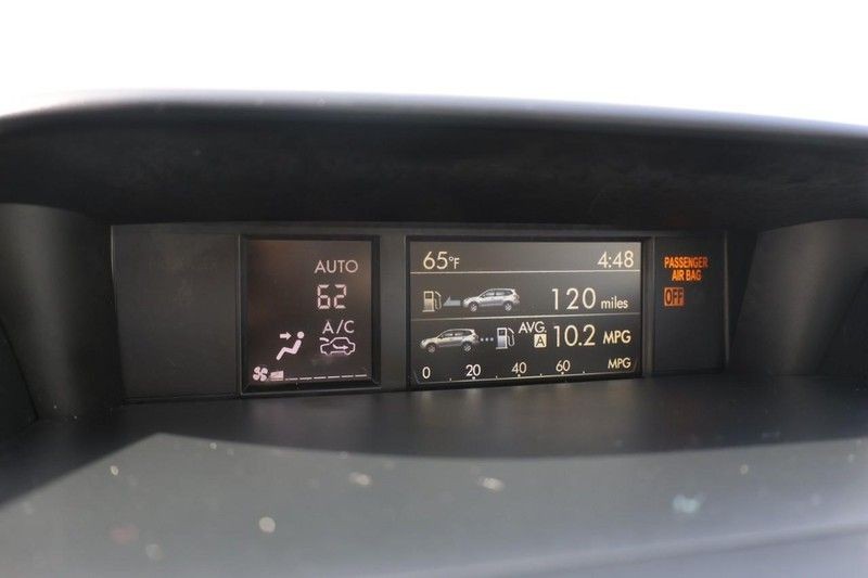 Subaru Forester Vehicle Full-screen Gallery Image 29