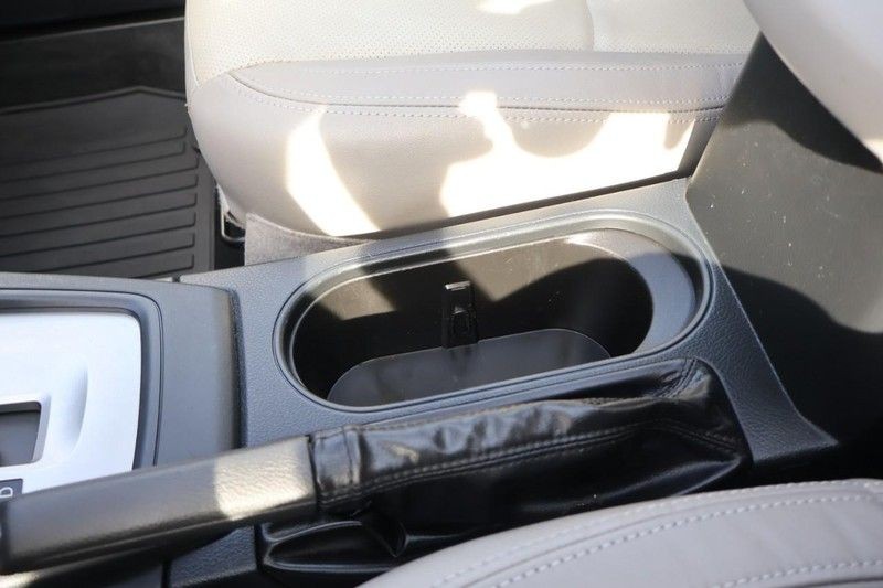 Subaru Forester Vehicle Full-screen Gallery Image 35