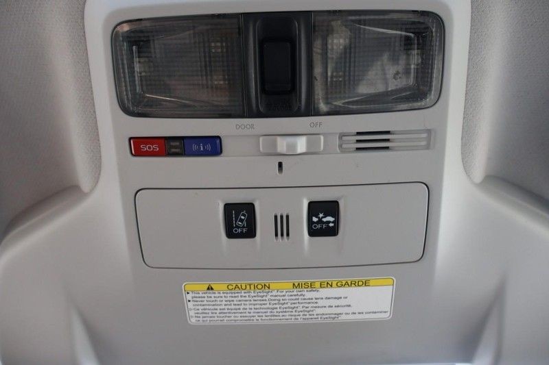 Subaru Forester Vehicle Full-screen Gallery Image 36