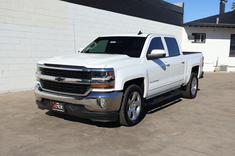 Chevrolet Silverado 1500 Vehicle Full-screen Gallery Image 11