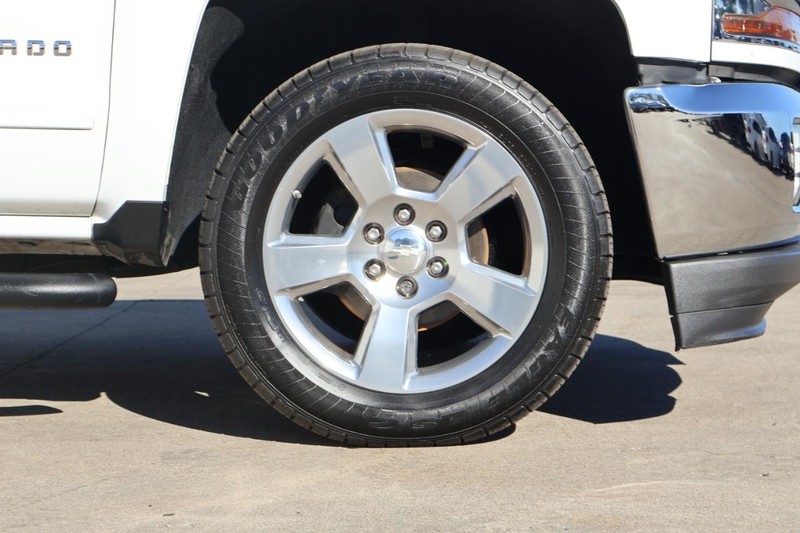 Chevrolet Silverado 1500 Vehicle Full-screen Gallery Image 13